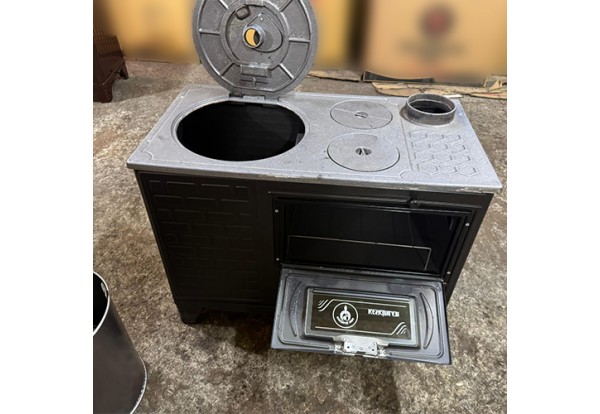 Devirdaim Pompalı Kaloriferli Kuzine Soba – Siyah Mat Döküm Tasar&hellip;